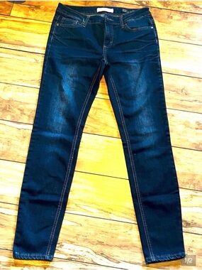 Buffalo Flora Skinny Leg Dark Wash Mid Rise Jeans